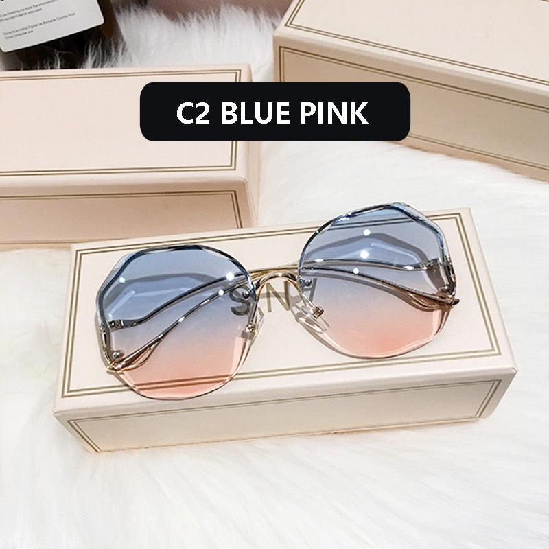 Celebrity Diamond Sunglasses ( 4.9 ⭐⭐⭐⭐⭐ Reviews )