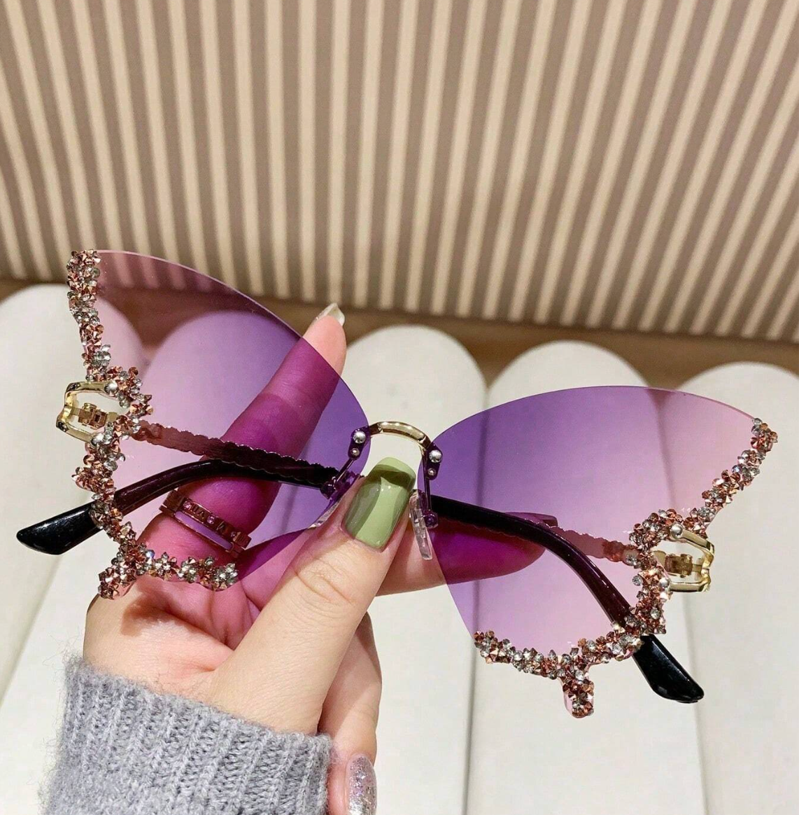 Celebrity Diamond Sunglasses ( 4.9 ⭐⭐⭐⭐⭐ Reviews )