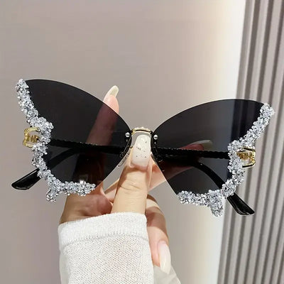 Celebrity Diamond Sunglasses ( 4.9 ⭐⭐⭐⭐⭐ Reviews )