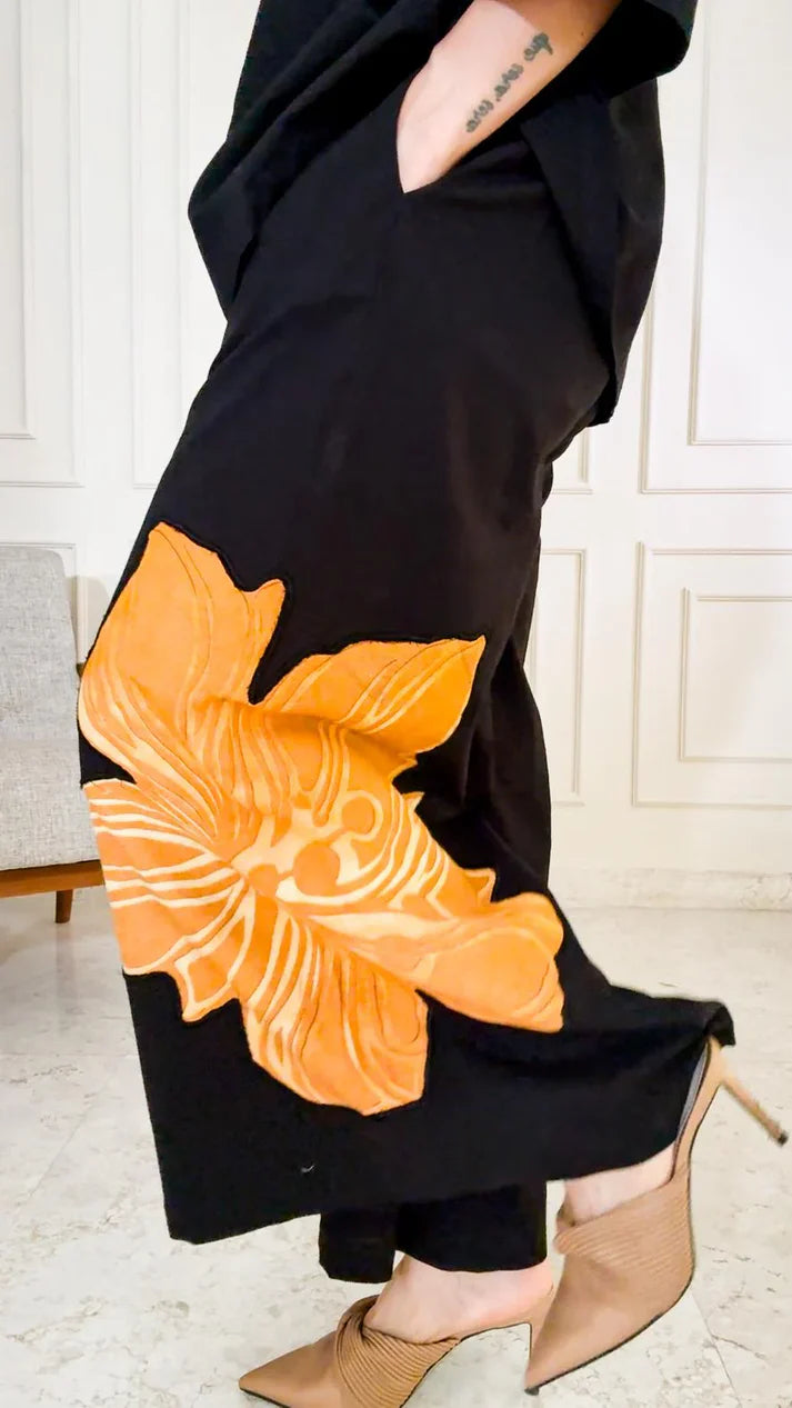 Abstract Petal Black Cord set